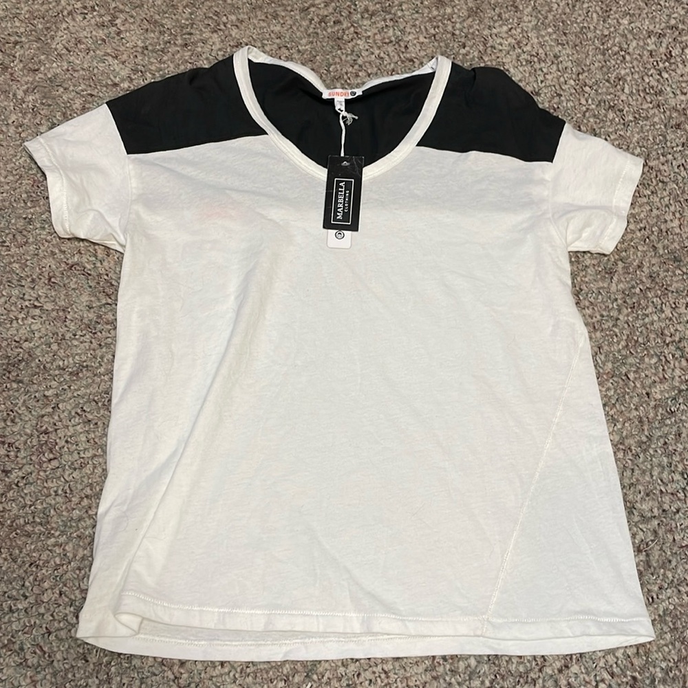 Sundry hola t shirt - new with tags